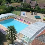 4 Etoiles - Piscine - Eed0fi Kamp alanı