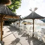 4 Etoiles - Piscine - Eed0fi