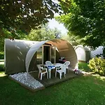 Kamp alanı 4 Etoiles - Piscine - Eed0fi Thégra
