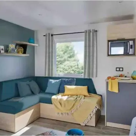 4 Etoiles - Piscine - Eed0fi *