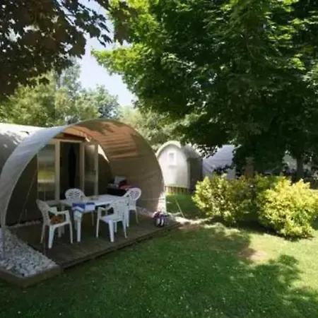 4 Etoiles - Piscine - Eed0fi *