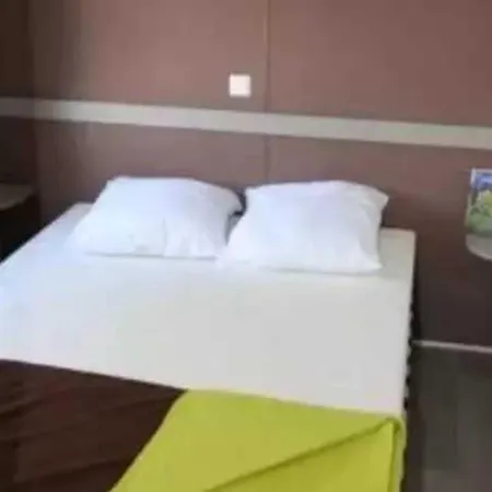 4 Etoiles - Piscine - Eed0fi Кемпинг