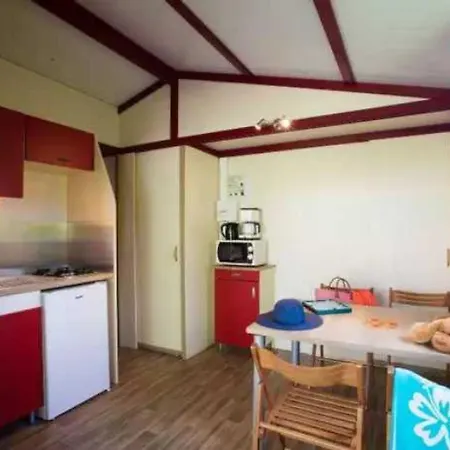 4 Etoiles - Piscine - Eed0fi * Thegra