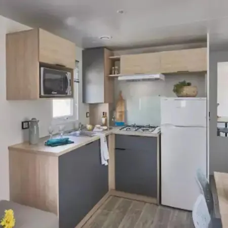 캠프장 4 Etoiles - Piscine - Eed0fi 테그라