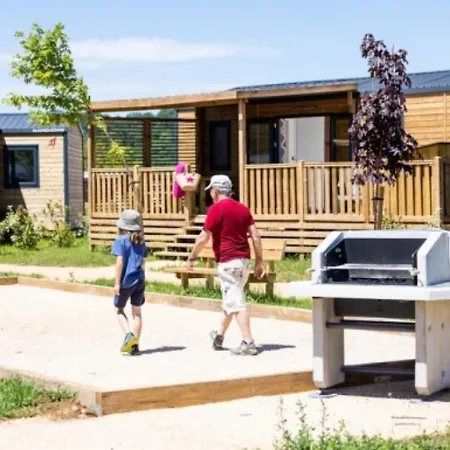 Kamp alanı 4 Etoiles - Piscine - Eed0fi Thégra