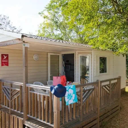 4 Etoiles - Piscine - Eed0fi *