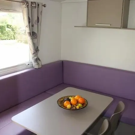 4 Etoiles - Piscine - Eed0fi 테그라