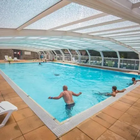 4 Etoiles - Piscine - Eed0fi *