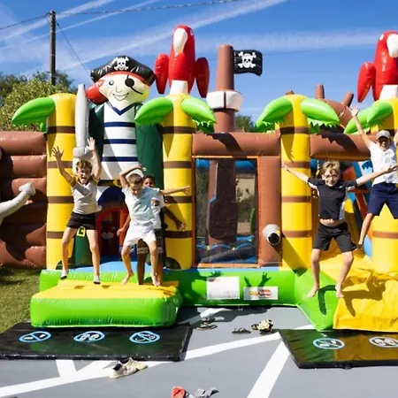 4 Etoiles - Piscine - Eed0fi * Thegra