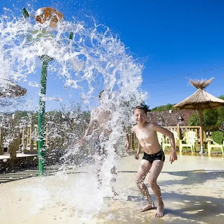 4 Etoiles - Piscine - Eed0fi * Thegra