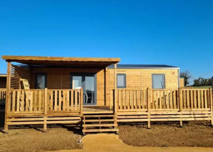 4 Etoiles - Piscine - Eed0fi