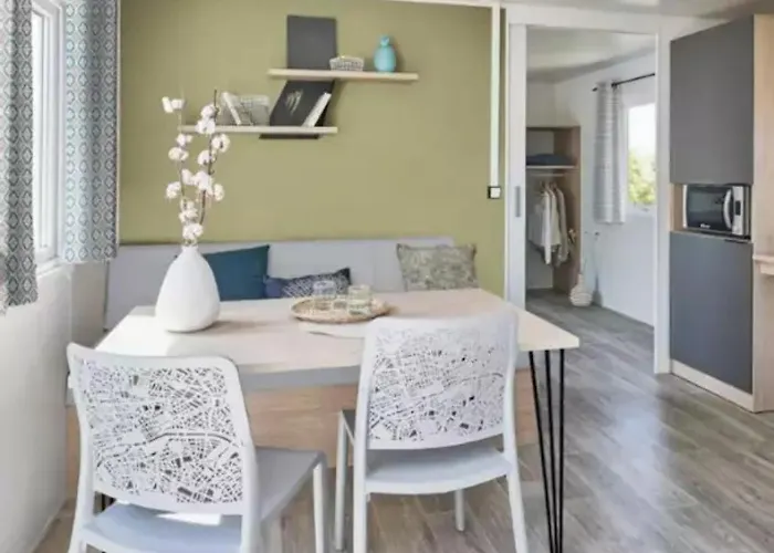 4 Etoiles - Piscine - Eed0fi *