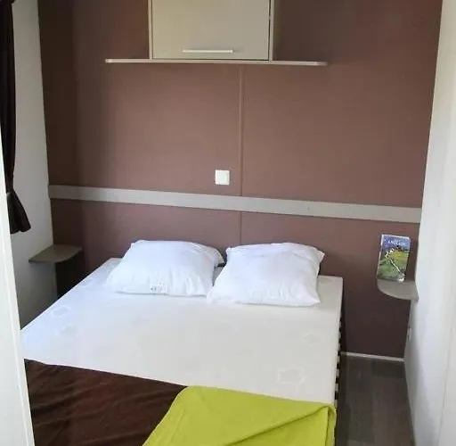 4 Etoiles - Piscine - Eed0fi Kemp *