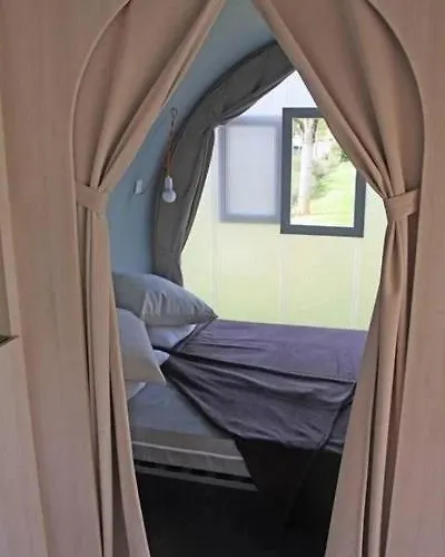 4 Etoiles - Piscine - Eed0fi