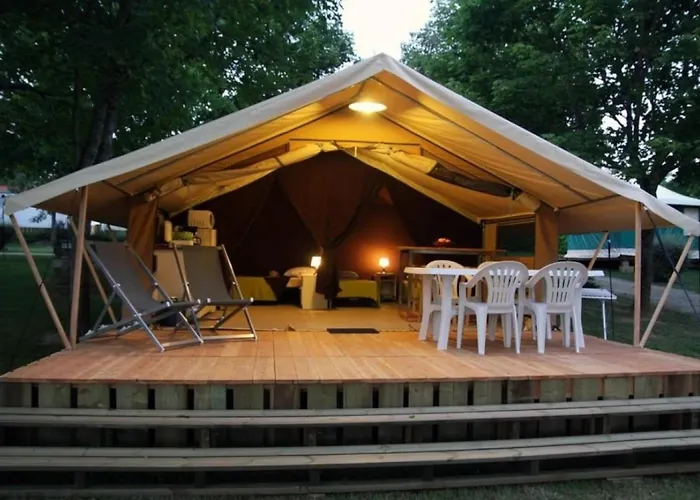 4 Etoiles - Piscine - Eed0fi *